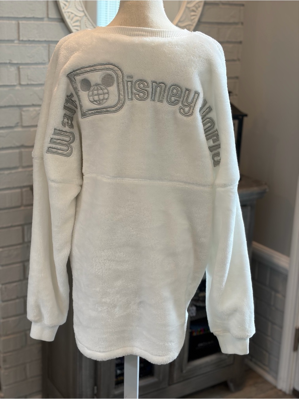 Walt Disney World White Spirit Jersey Sherpa Sweatshirt Lg White Soft Vacation
